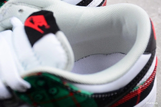 DV0827-100 Dunk Tartan Low Nike Plaid 0103